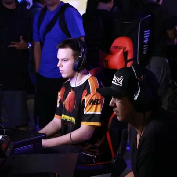 Meet your Posher, Justin - Picture 1 of 1